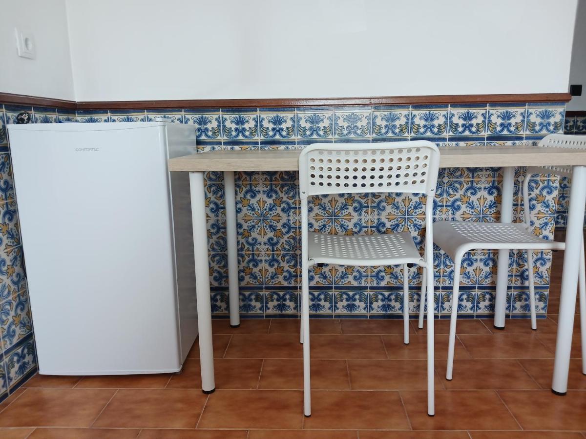 Rooms 10 Mins Walk From Train Station! Agualva-Cacem Exterior photo